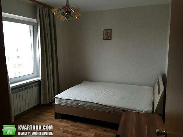 Rent out 2-room apartment. Киев,  Урловская — photo 1
