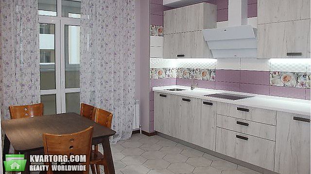 Rent out 3-room apartment. Киев,  Невская — photo 3