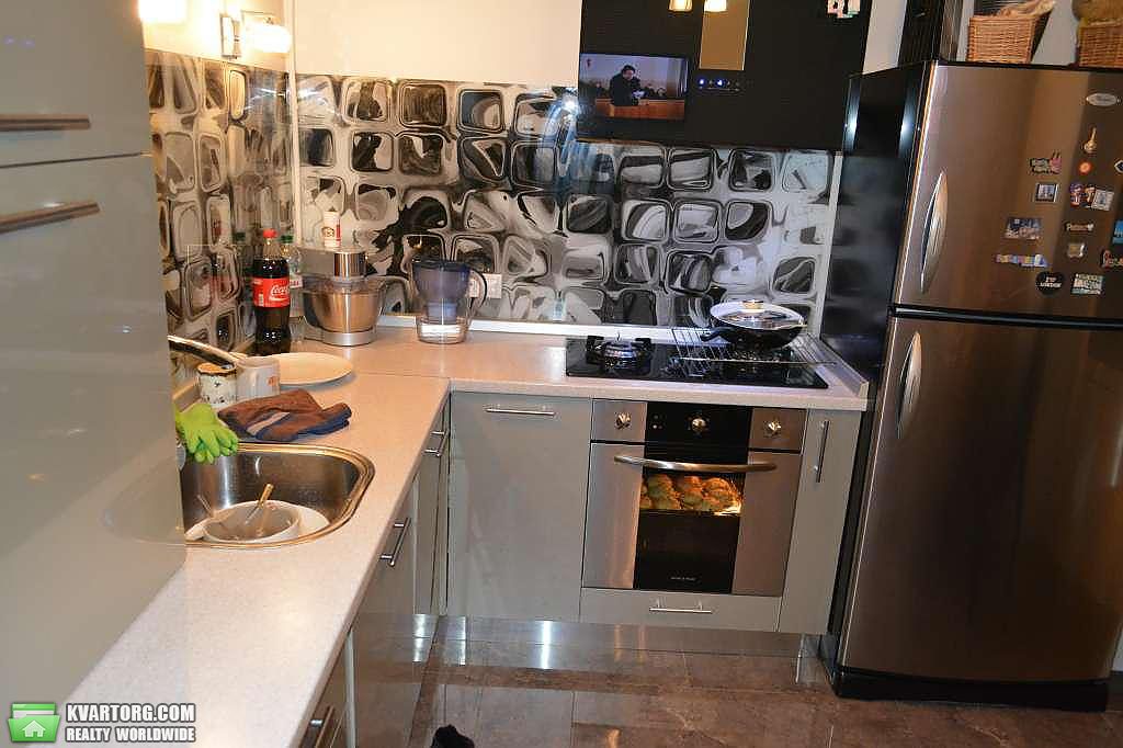 Rent out 4-room apartment. Киев,  Институтская — photo 4