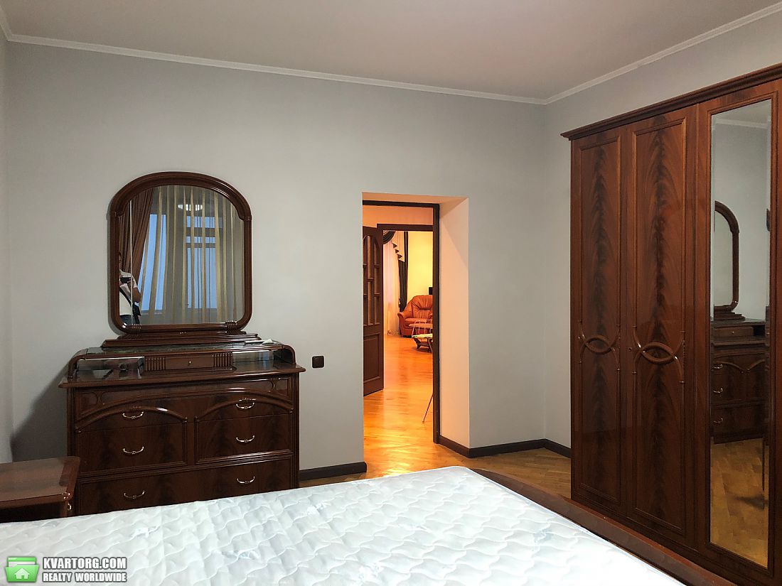 Rent out 3-room apartment. Киев,  Дмитриевская — photo 3