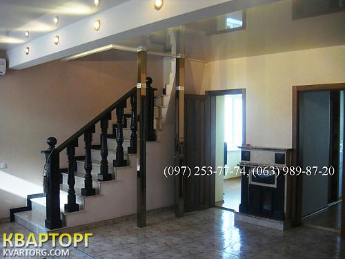 Rent out house. Киев,  Богатырская — photo 1