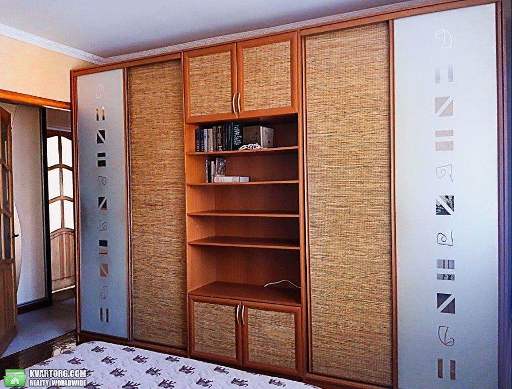 Sell 2-room apartment. Киев,  Первомайская — photo 2