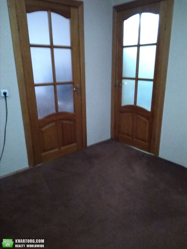 Rent out 3-room apartment. Киев,  Котовского — photo 9