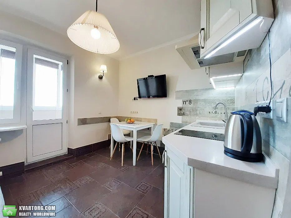 Sell 1-room apartment. Киев,  Эрнста — photo 2