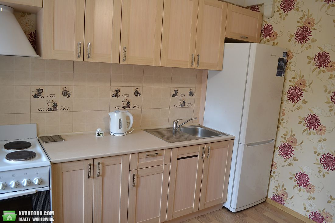 Rent out 1-room apartment. Киев, Первомайского Леонида — photo 4