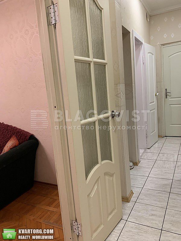 Sell 3-room apartment. Киев,  Первомайского — photo 8