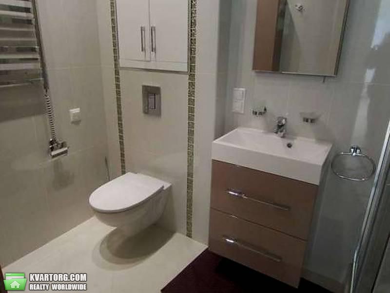 Rent out 2-room apartment. Киев,  Институтская — photo 8