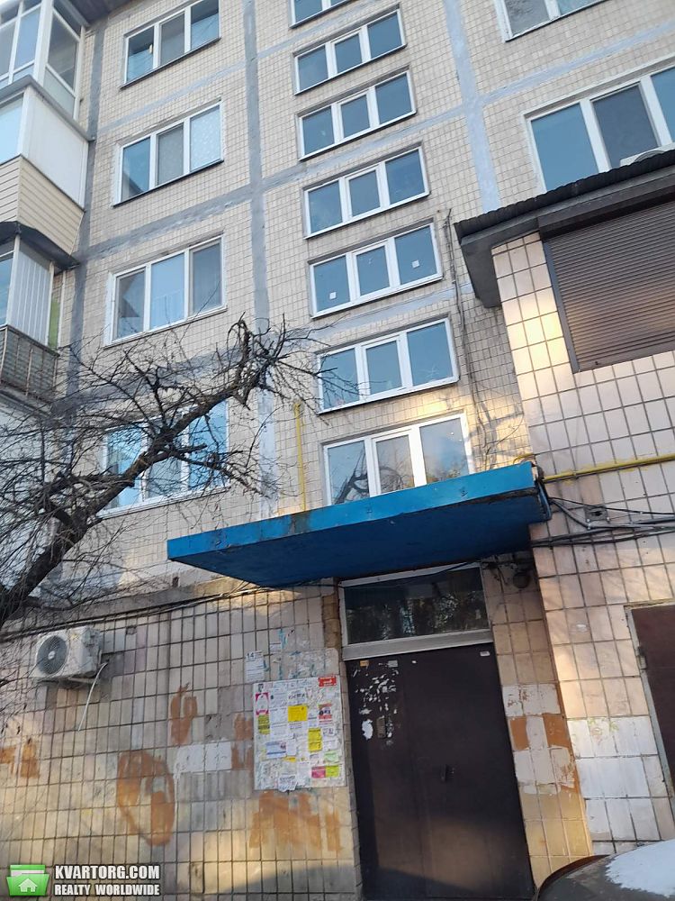 Rent out 2-room apartment. Киев,  Воскресенская — photo 1