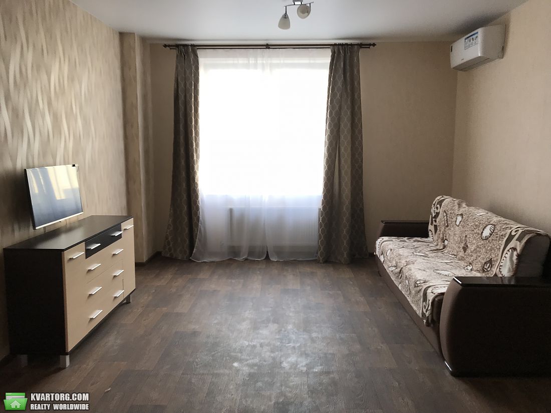 Rent out 2-room apartment. Киев,  Глушкова пр — photo 4
