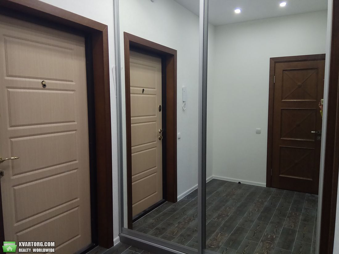 Rent out 2-room apartment. Киев, Луценко — photo 5
