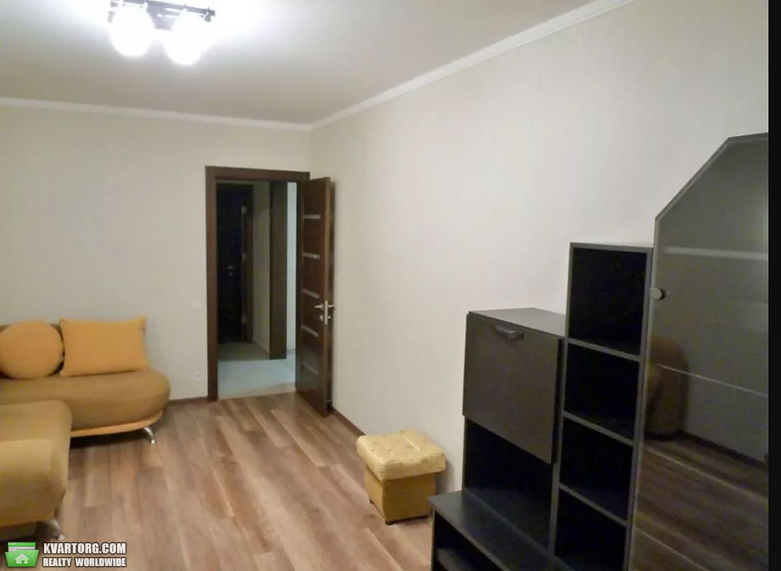 Rent out 3-room apartment. Киев,  Гмыри Бориса — photo 8