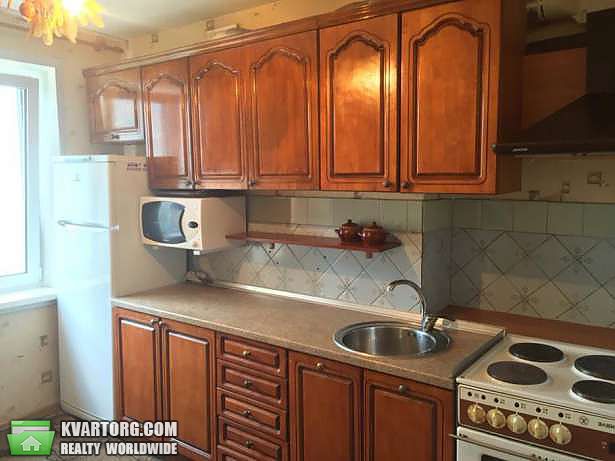 Rent out 3-room apartment. Днепропетровск, Червоного казачества — photo 1