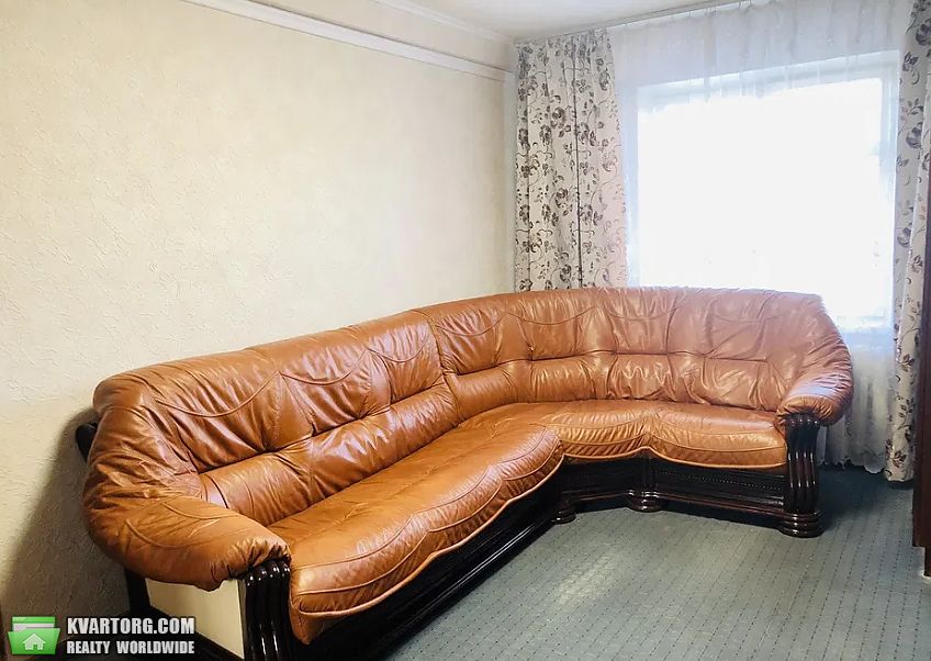 Rent out 3-room apartment. Киев, Днепровская набережная — photo 1