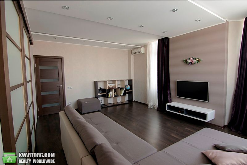 Rent out 2-room apartment. Киев,  Урловская — photo 2
