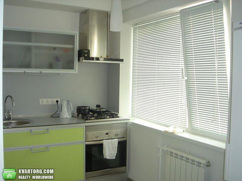 Rent out 2-room apartment. Киев,  Большая Васильковская — photo 3