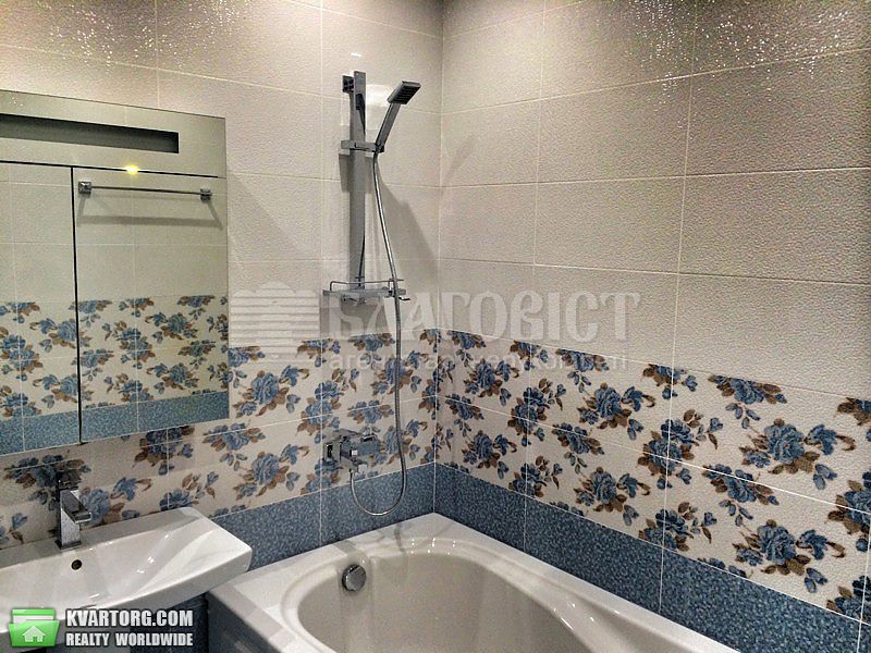 Rent out 3-room apartment. Киев,  Полтавская — photo 4