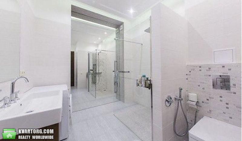 Rent out 4-room apartment. Киев, Льва Толстого ул. — photo 9