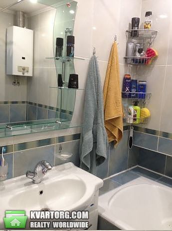 Rent out 3-room apartment. Киев,  Мельникова — photo 10