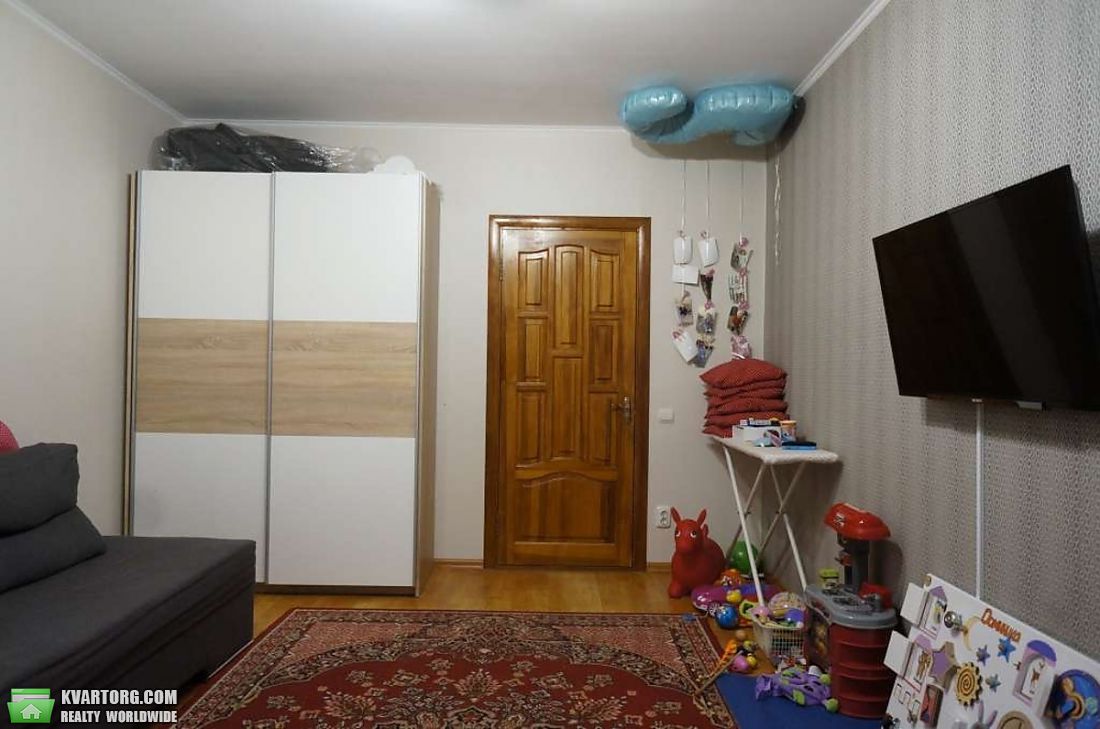 Sell 3-room apartment. Киев,  Гайдай — photo 2