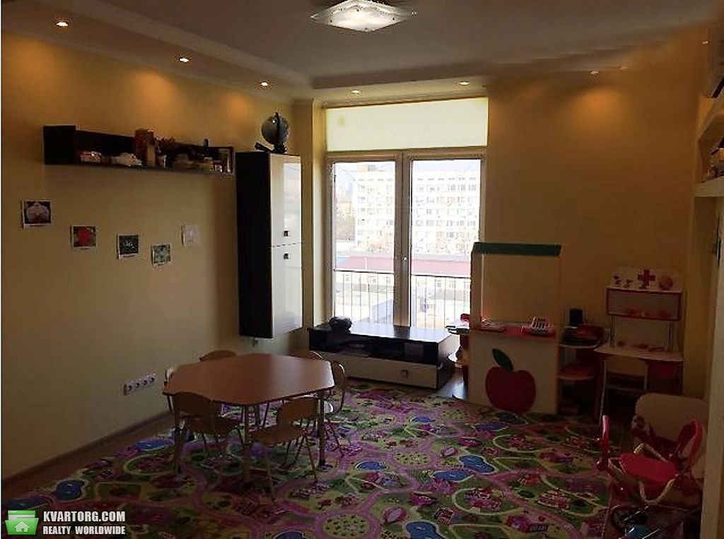 Sell 3-room apartment. Киев, регенераторная — photo 1