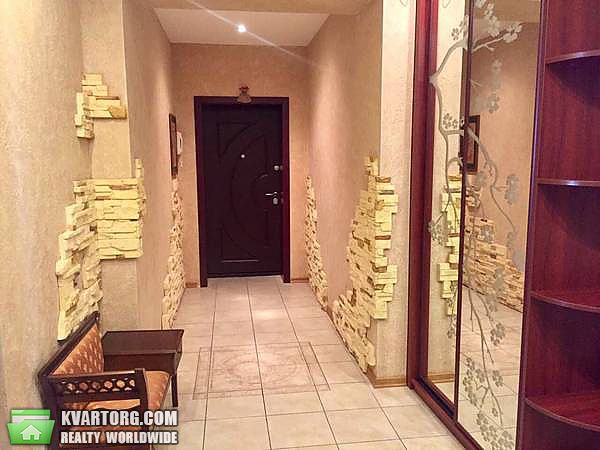 Sell 3-room apartment. Киев,  Верховинца — photo 1