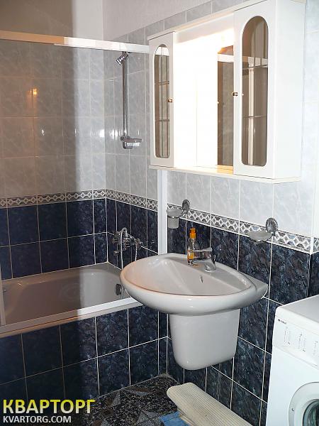 Rent out 2-room apartment. Киев,  Михайловская — photo 10