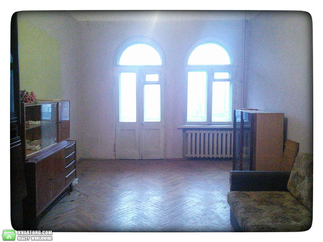 Sell 2-room apartment. Киев,  Метростроевская — photo 1