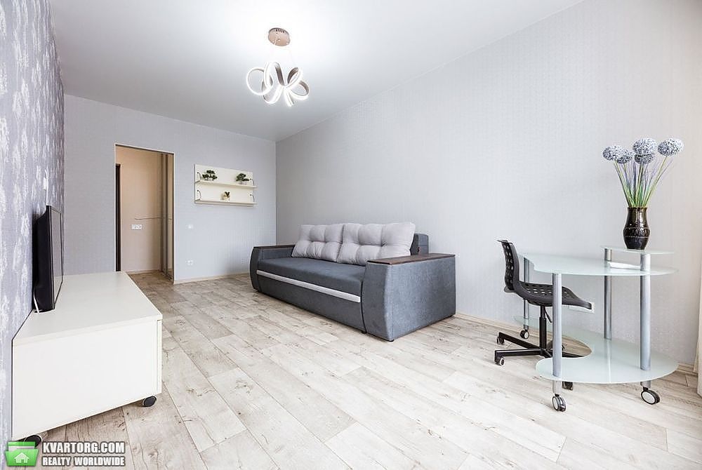 Rent out 1-room apartment. Киев,  Осокорская — photo 2