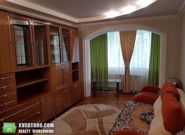 Rent out 3-room apartment. Киев,  Наумова — photo 2