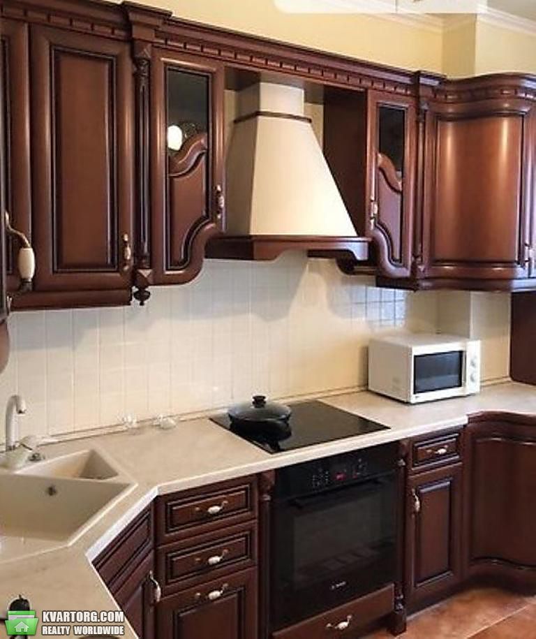 Rent out 2-room apartment. Киев,  Щекавицкая — photo 1