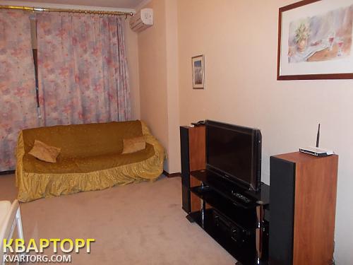 Rent out 1-room apartment. Киев,  Окипной — photo 1
