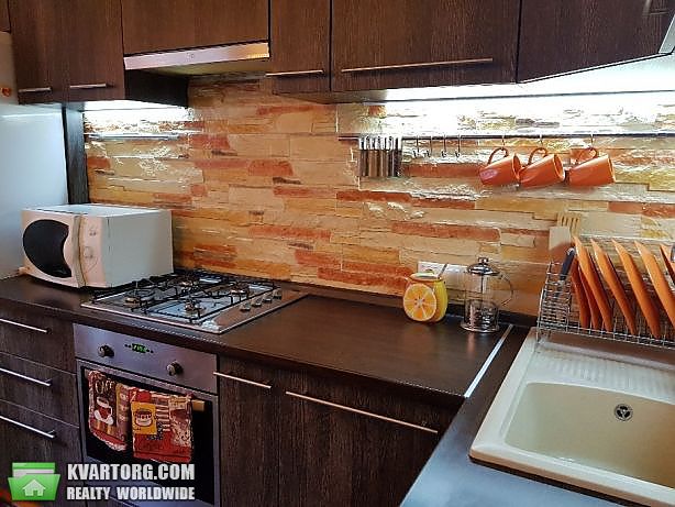 Rent out 1-room apartment. Киев,  Франко — photo 1