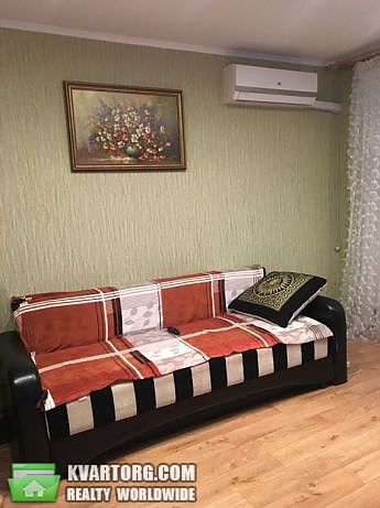 Rent out 3-room apartment. Харьков, Героев Труда — photo 1
