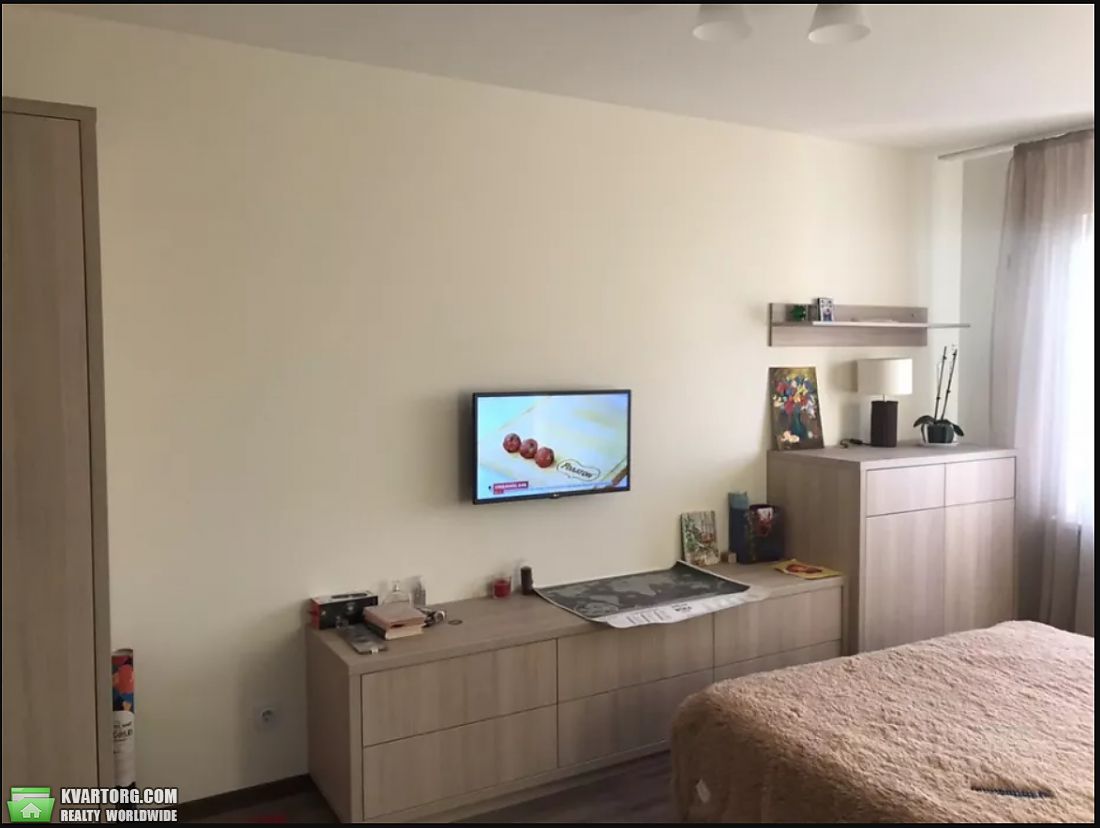 Rent out 1-room apartment. Киев,  Межевая — photo 10