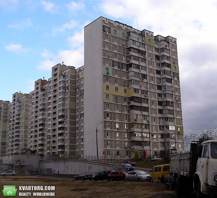 Sell 3-room apartment. Киев,  Срибнокильская — photo 1