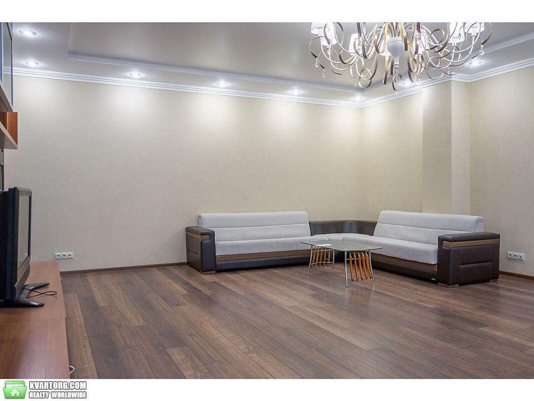 Rent out 3-room apartment. Киев,  Павловская — photo 4