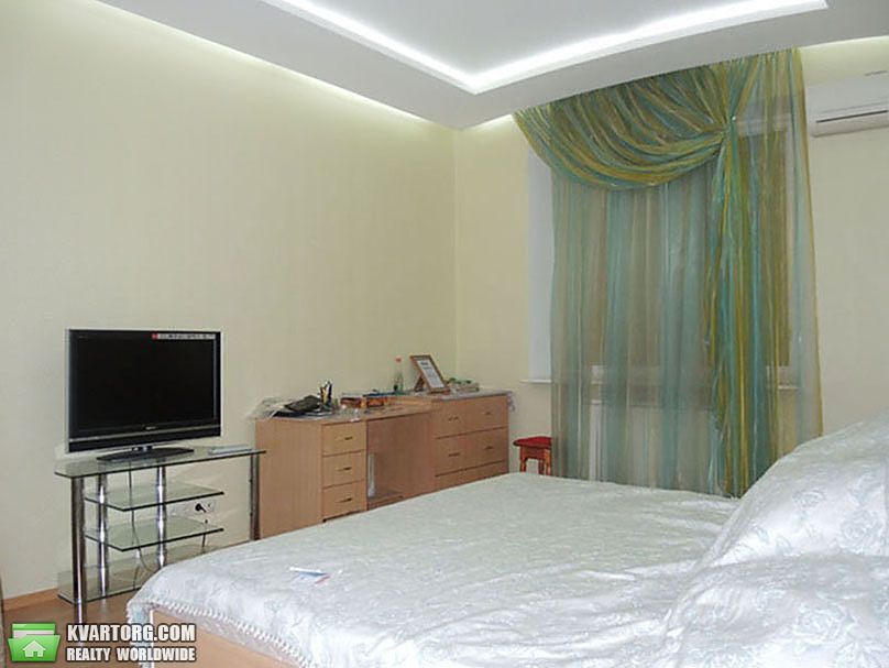 Rent out 2-room apartment. Киев,  Героев Сталинграда пр — photo 3