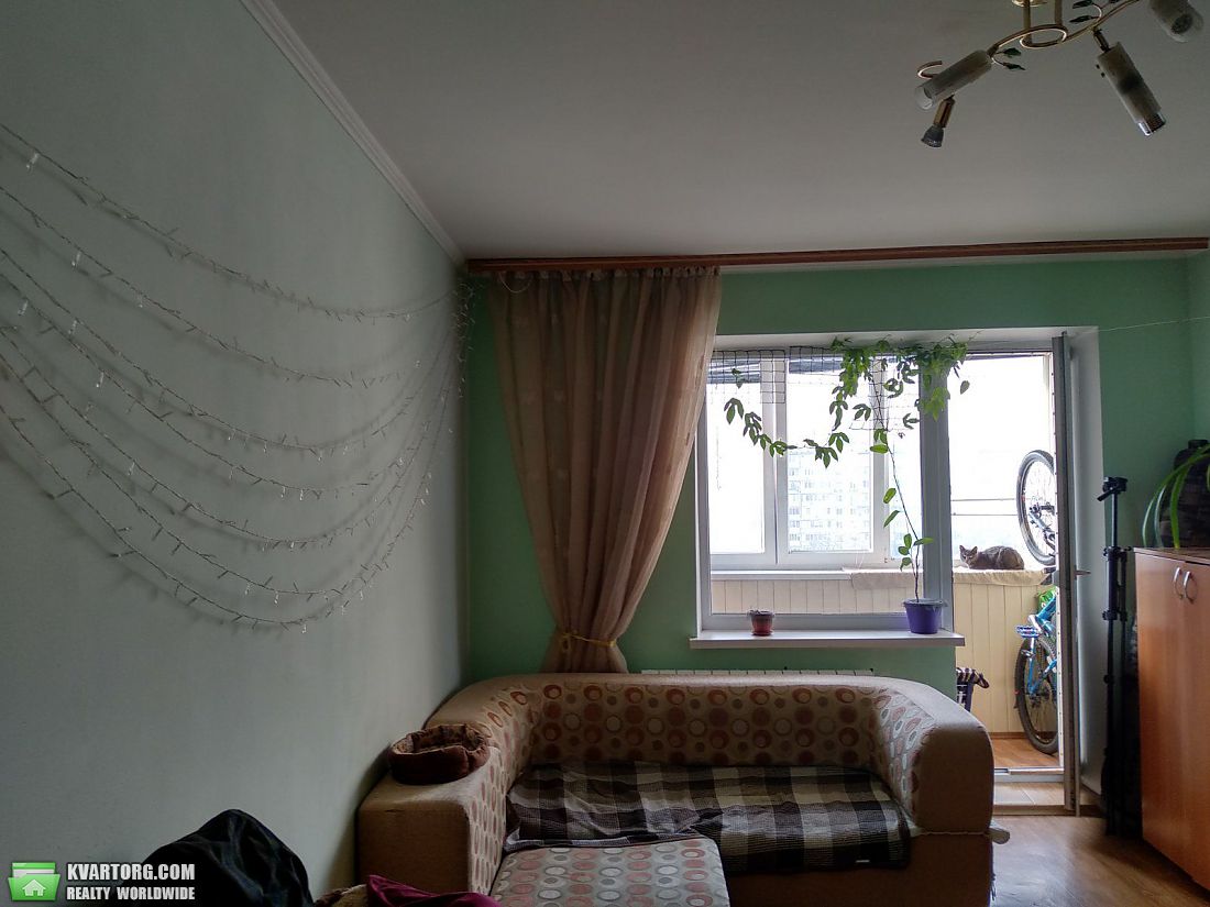 Rent out 1-room apartment. Киев,  Героев Днепра — photo 1