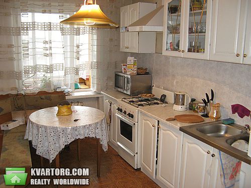 Sell 3-room apartment. Киев,  Радужная — photo 1