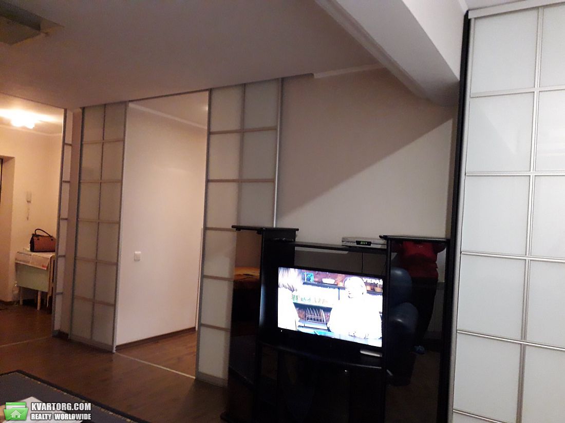 Rent out 1-room apartment. Киев,  Лумумбы — photo 10