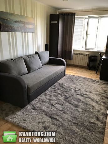 Rent out 2-room apartment. Киев,  Кустанайская — photo 1