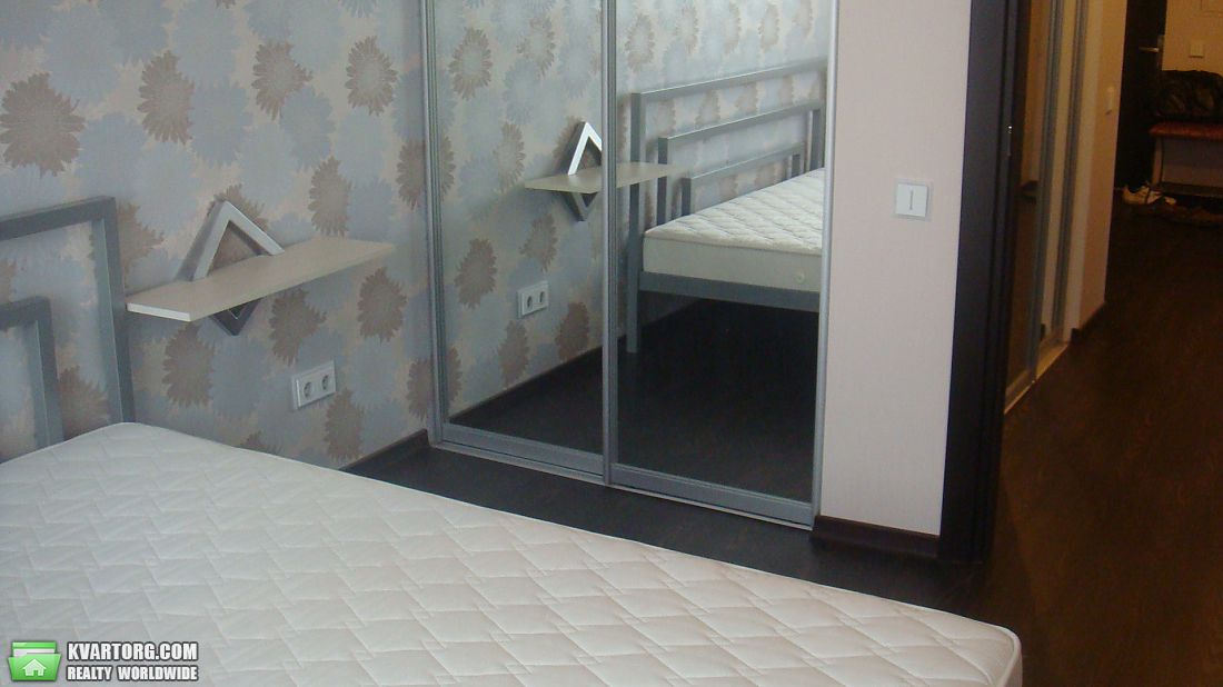 Rent out 2-room apartment. Киев,  Майорова — photo 3