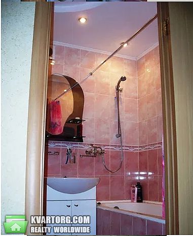 Rent out 2-room apartment. Киев, Боггоутовская — photo 9