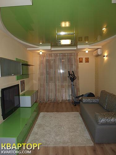 Rent out 3-room apartment. Киев,  Оболонский пр — photo 1