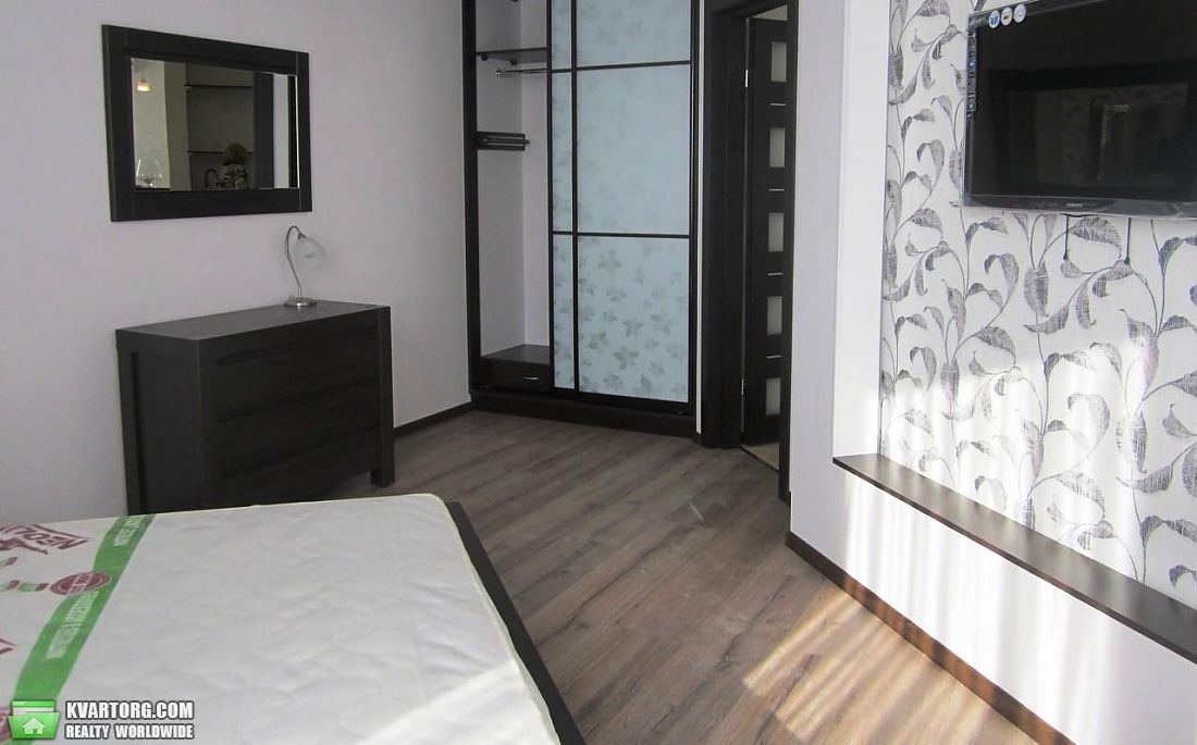 Rent out 3-room apartment. Киев,  Барбюса — photo 6