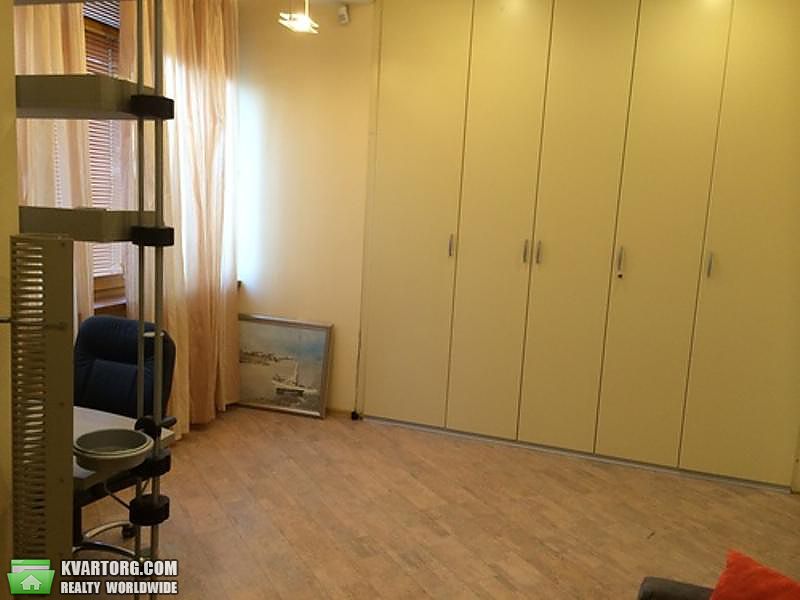 Rent out 2-room apartment. Киев,  Мазепы — photo 9