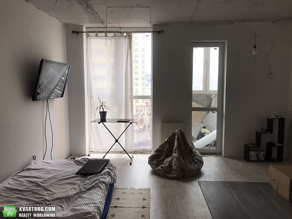 Sell 1-room apartment. Киев,  Дегтяревская — photo 1