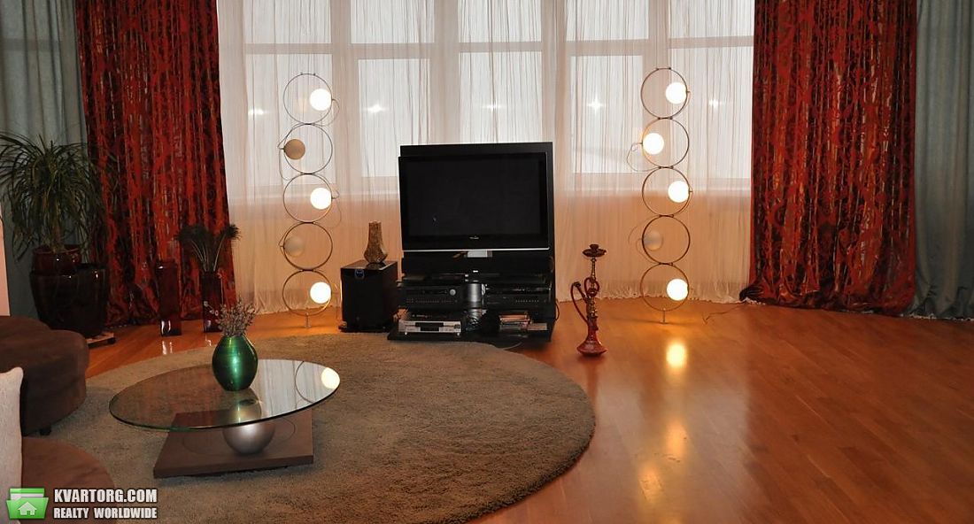 Rent out 4-room apartment. Киев,  Старонаводницкая — photo 10