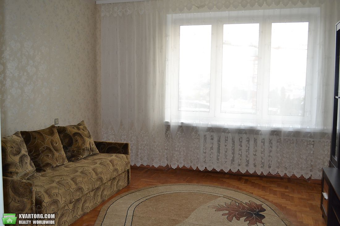 Rent out 1-room apartment. Киев,  Кловский спуск — photo 3