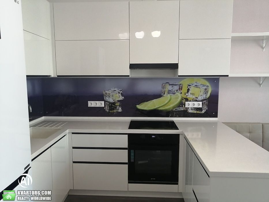 Sell 2-room apartment. Киев,  Вышгородская — photo 3